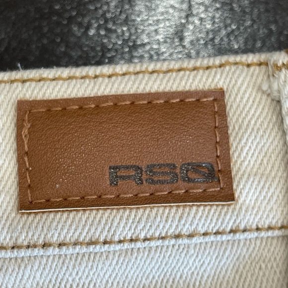 RSQ size 28 high rise straight leg distressed neutral color frayed hem - Picture 7 of 16
